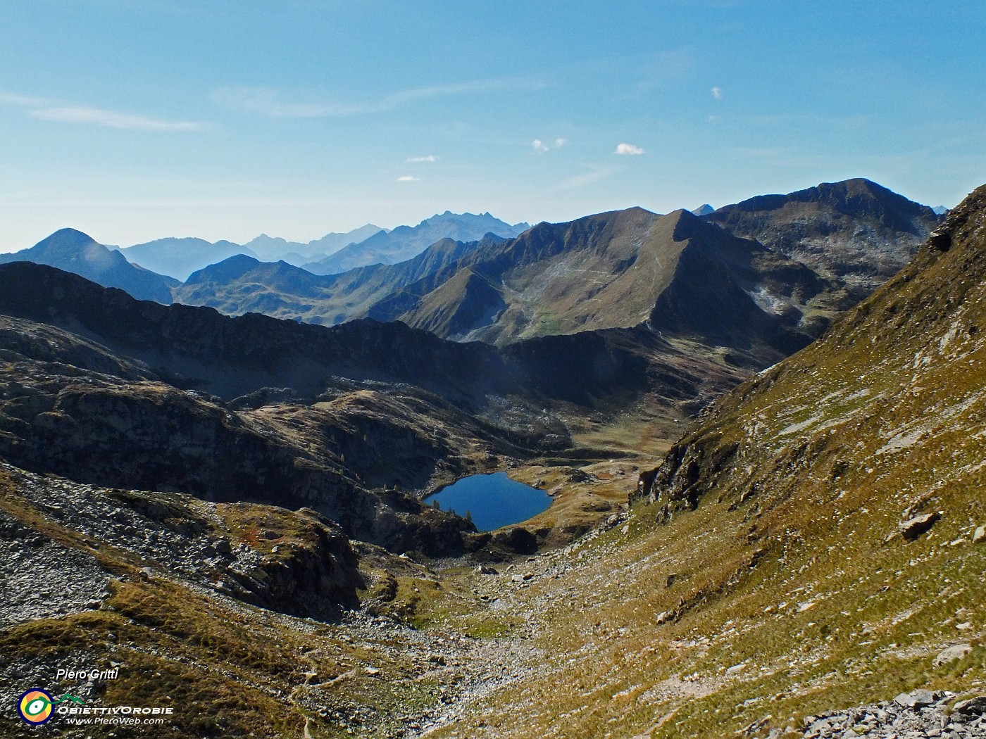 72 Valle dei Lupi e Lago di Porcile di sotto.JPG